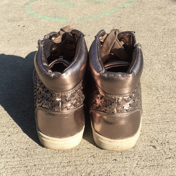 Steve Madden Metallic Sneakers - Picture 3 of 3